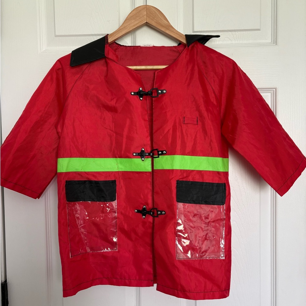 Size medium-large red fireman firefighter jacket Halloween costume.